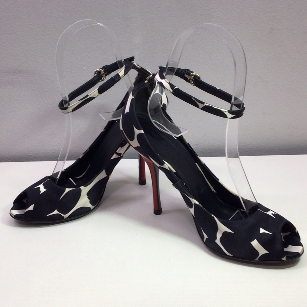 GUCCI SIZE 35 C NERO BLANCO SATIN BLACK / WHITE OPEN TOE PUMPS